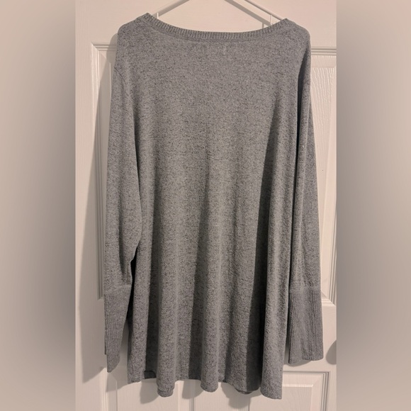 Maurice’s Women’s Gray Tunic Sweater 3X - Picture 2 of 7